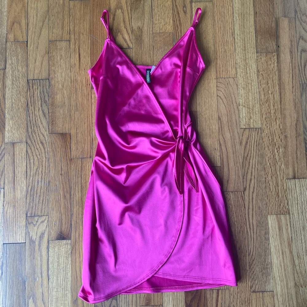 pink skin-tight dress